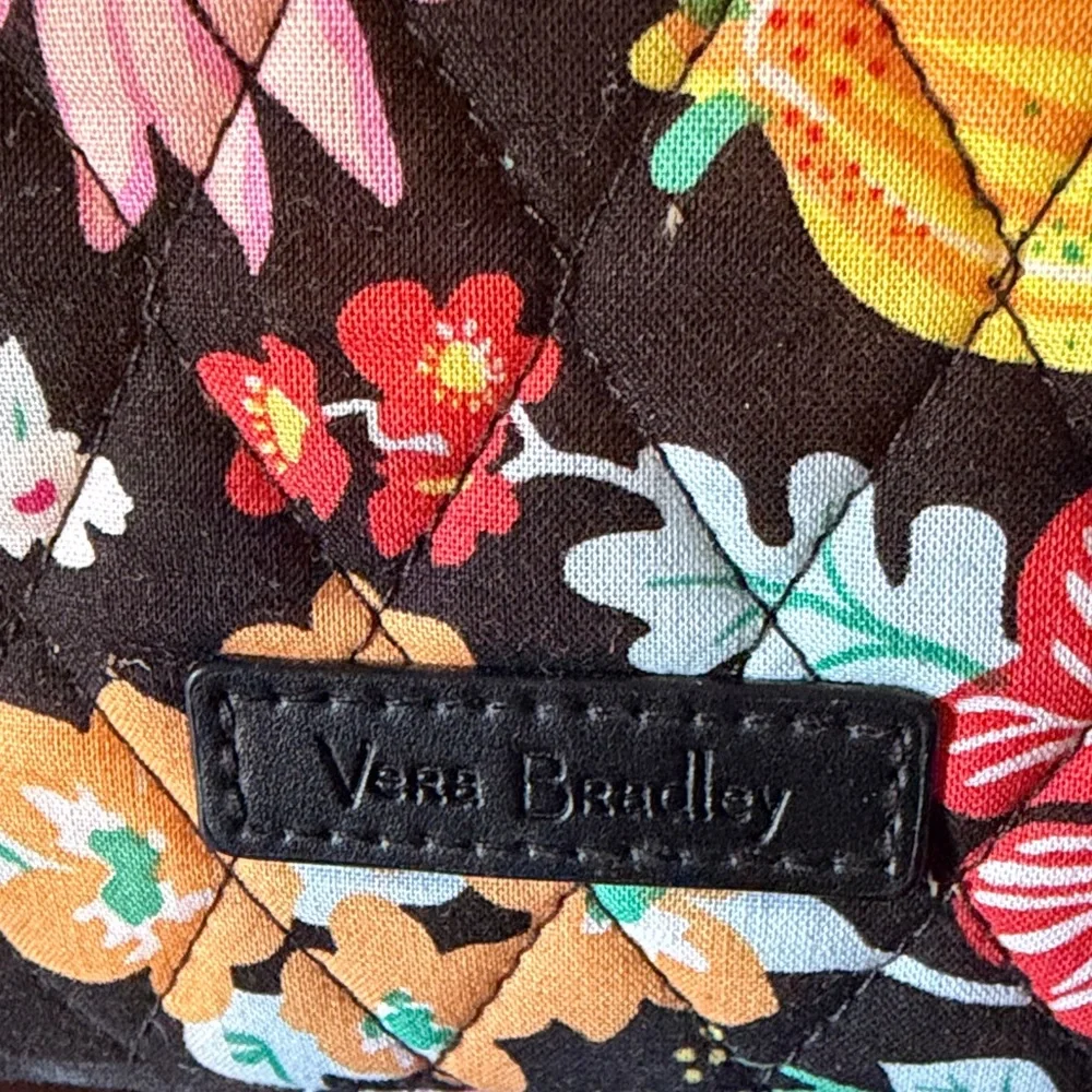 Vera Bradley Black Floral Quilted Sleeve